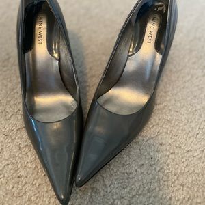 Nine West Dark Gray 3” Pump